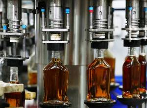Производство алкоголя в России в январе — августе выросло на 11,9%